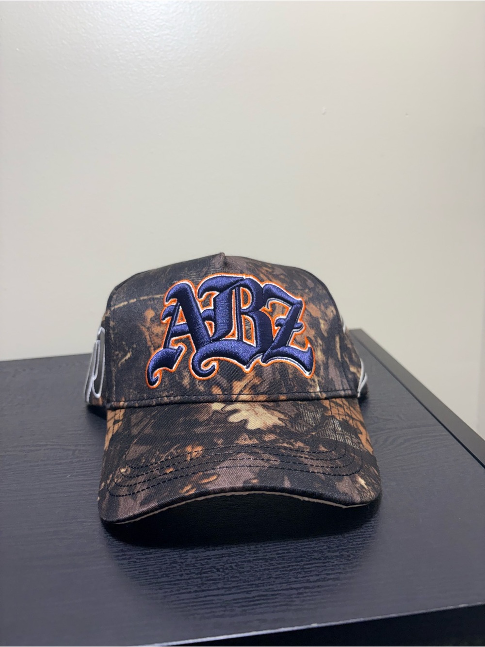 Embroidered Distressed Camouflage Cap - Orange & Black